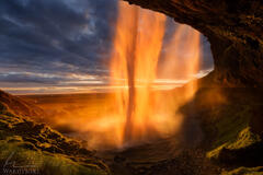 Golden light on seljalandsfoss