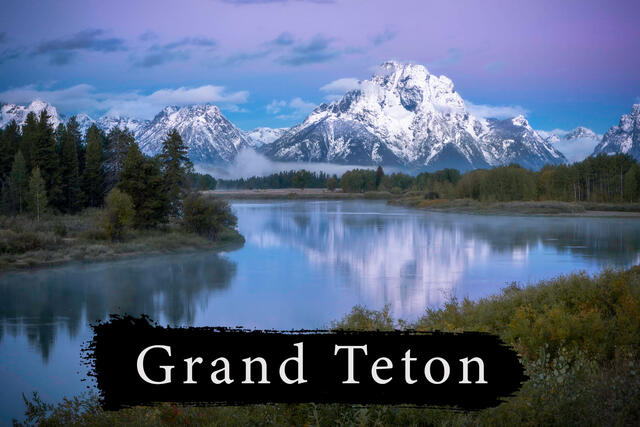 Sunrise at Oxbow Bend in Grand Teton National Park, Wyoming